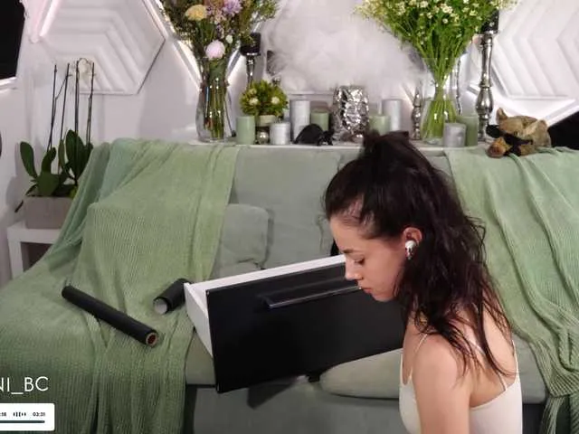 Live sex webcam photo for Taanni #291124908