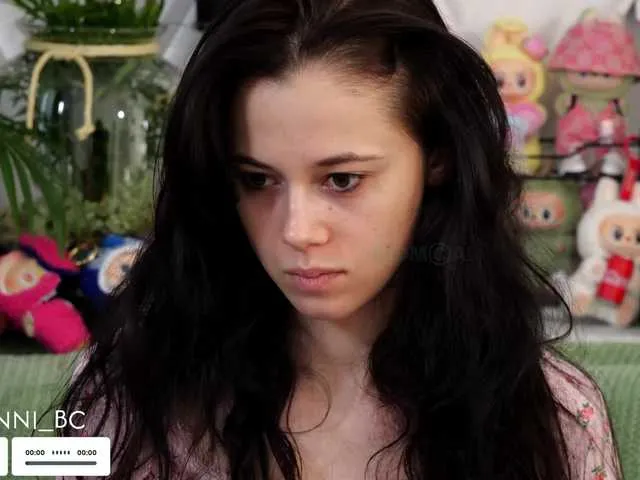 Live sex webcam photo for Taanni #291740560