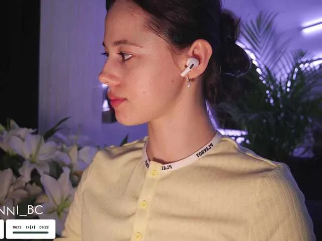 Live sex webcam photo for Taanni #292019136