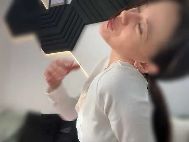 Live sex webcam photo for Taanni #292190237