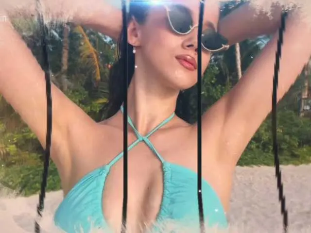 Live sex webcam photo for Taanni