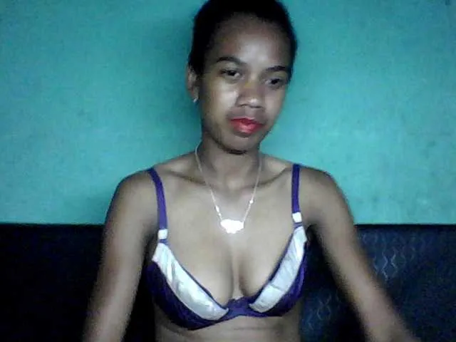 Live sex webcam photo for Tafita11 #271899302