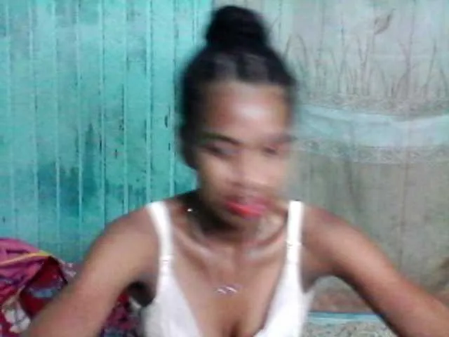 Live sex webcam photo for Tafita11 #271920427