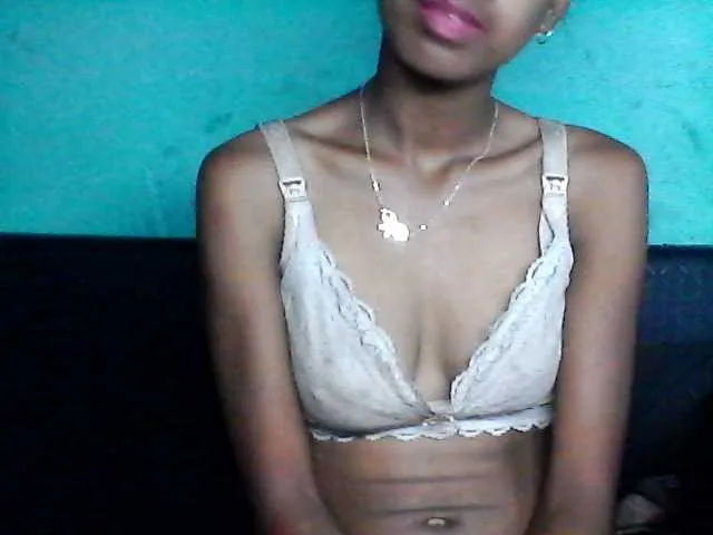 Live sex webcam photo for Tafita11 #272095815