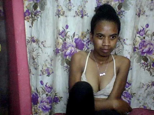 Live sex webcam photo for Tafita11 #272577851