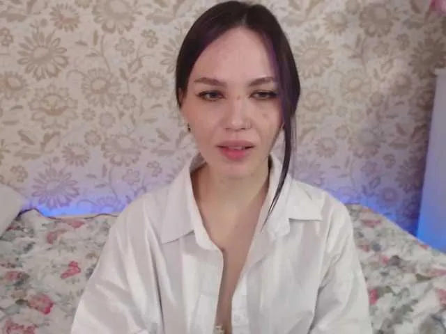 Live sex webcam photo for TakeMyMaffin #276633089