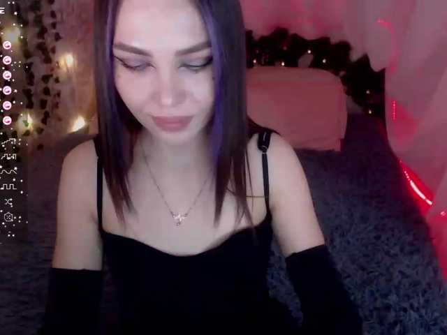 Live sex webcam photo for TakeMyMaffin #277021107