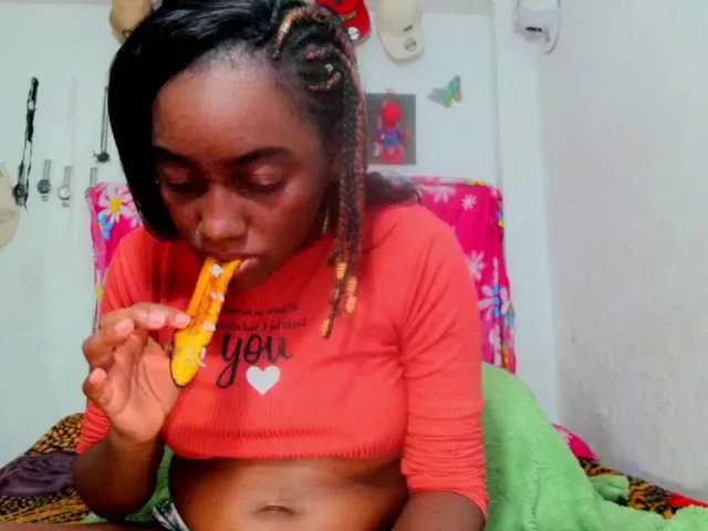 Live sex webcam photo for Talaih #290666804