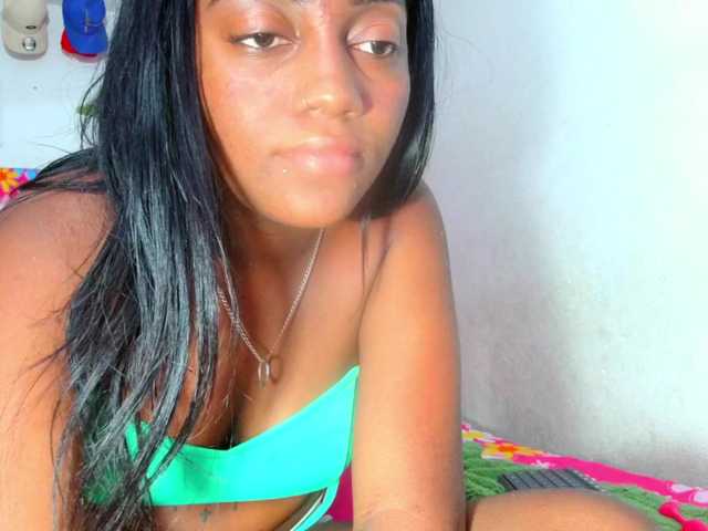 Live sex webcam photo for Talaih #290704111