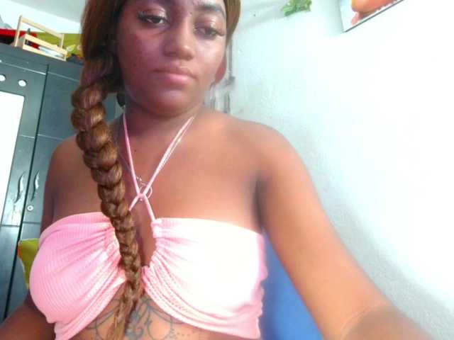 Live sex webcam photo for Talaih #290816514