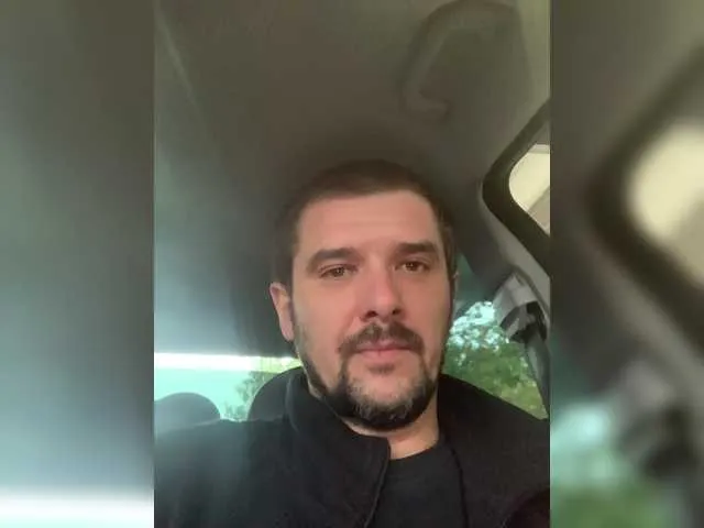 Live sex webcam photo for Tallisman24 #292114686