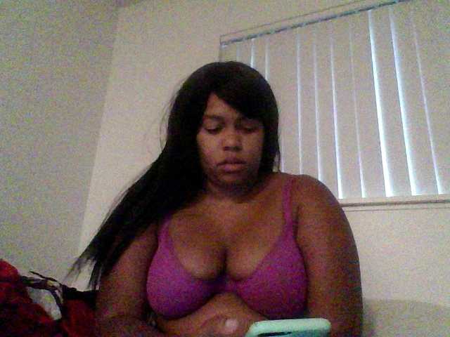 Live sex webcam photo for Talulah007 #277087808