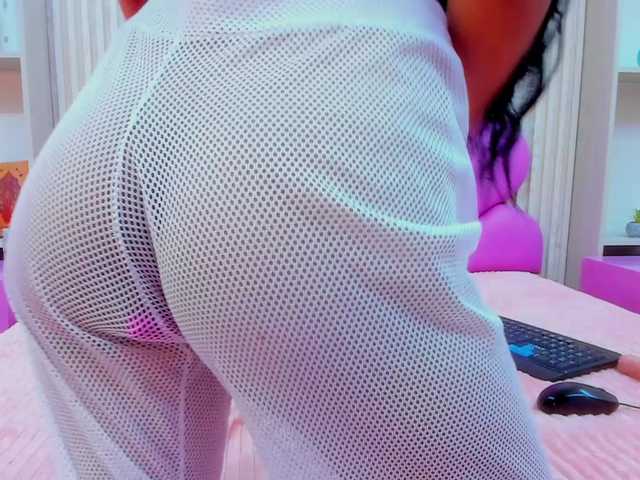 Live sex webcam photo for TamaraGutierrez #275638353