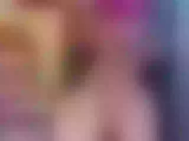 Live sex webcam photo for TamaraRyan #271827737