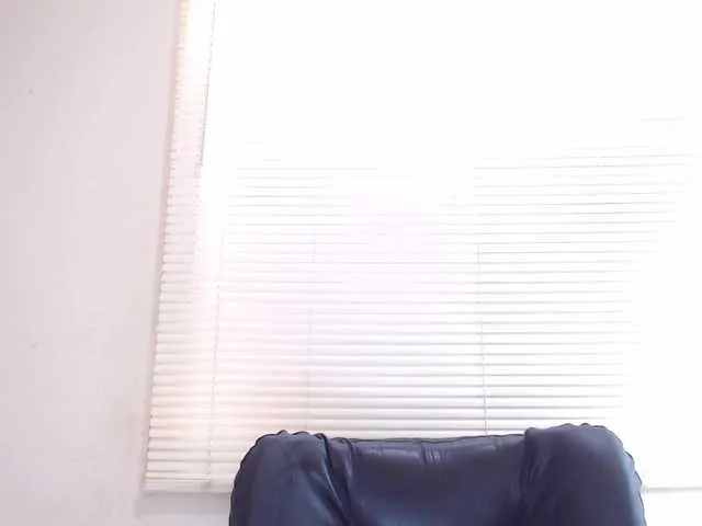 Live sex webcam photo for TamaraRyan #272284302