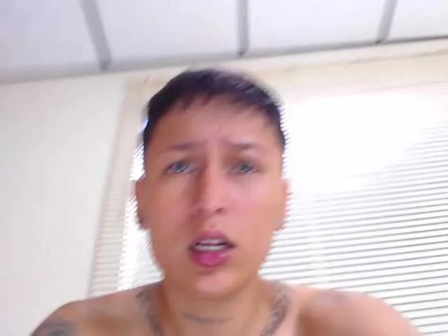 Live sex webcam photo for TamaraRyan #272722835