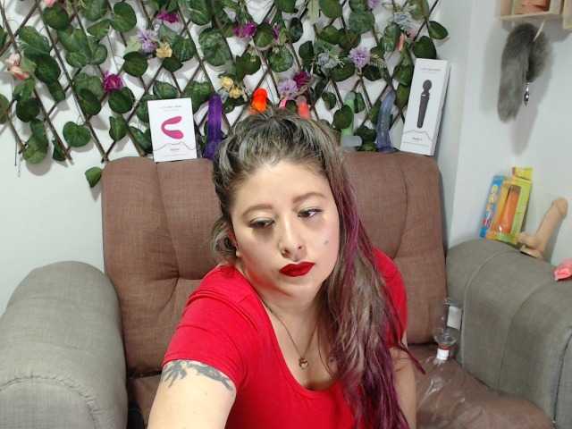 Live sex webcam photo for Tamarasex1 #272375883