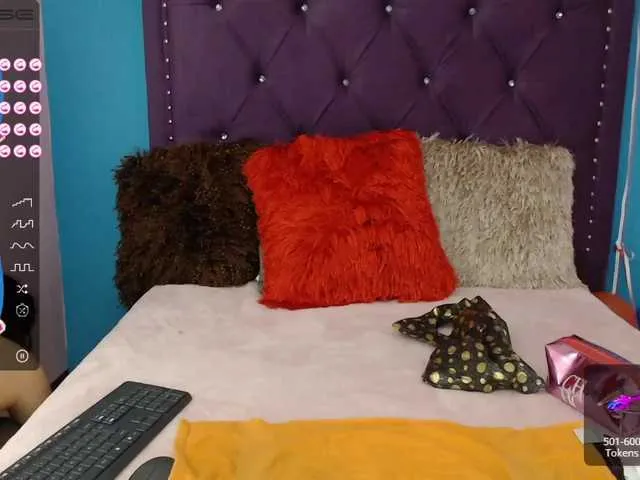 Live sex webcam photo for Tammy-kiss #274412657