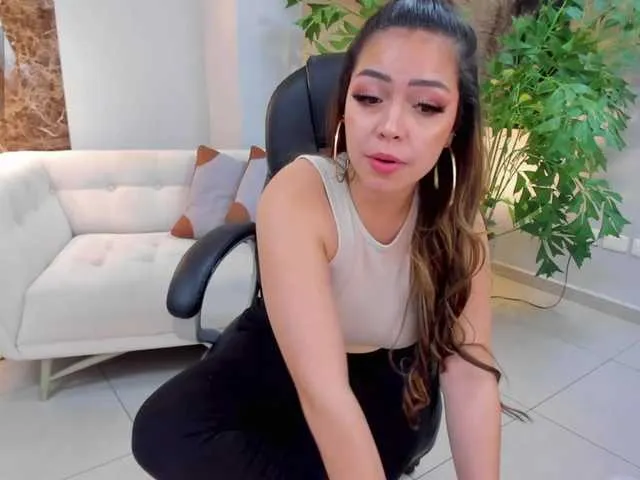 Live sex webcam photo for TammyWhite #271841157