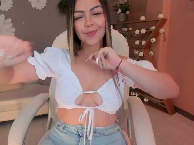 Live sex webcam photo for TammyWhite #272216187