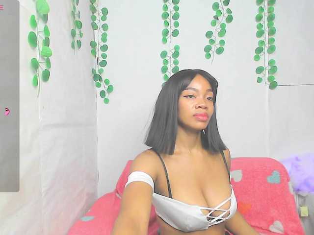 Live sex webcam photo for TamyLynn1 #277578812