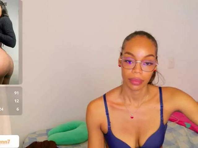 Live sex webcam photo for TamyLynn1 #294083848