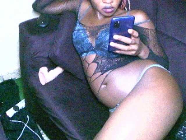 Live sex webcam photo for Tanaxha #277640412