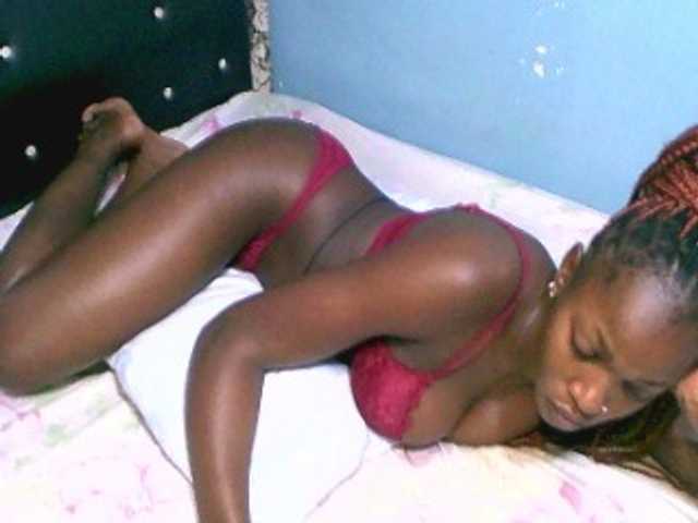 Live sex webcam photo for Tanaxha #277675201