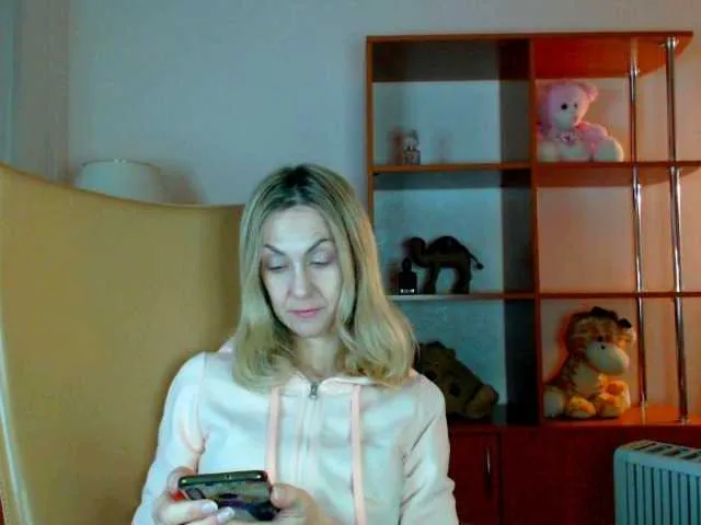 Live sex webcam photo for Tanya6547 #276899312