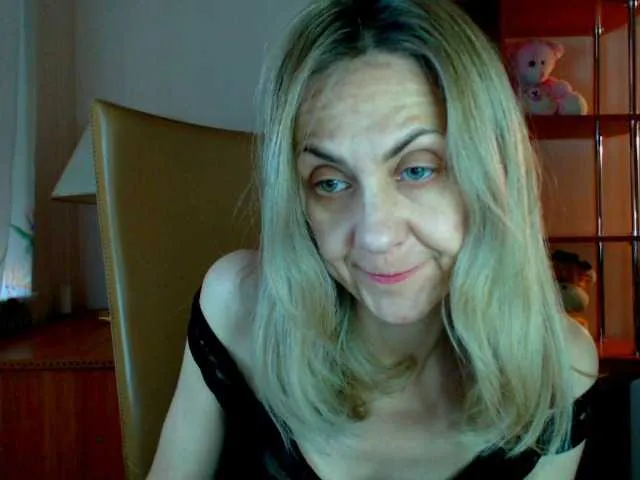 Live sex webcam photo for Tanya6547 #276954885
