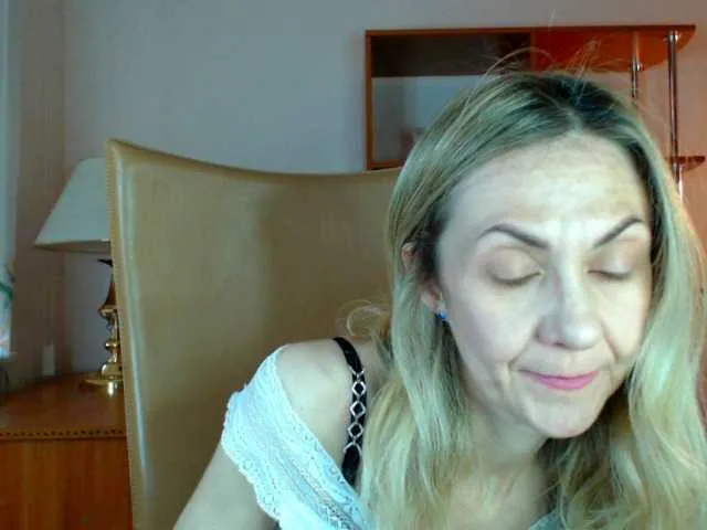 Live sex webcam photo for Tanya6547 #277017125