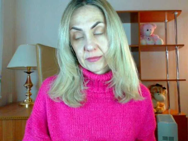 Live sex webcam photo for Tanya6547 #277077410