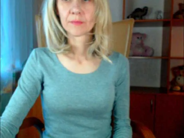 Live sex webcam photo for Tanya6547 #292149686