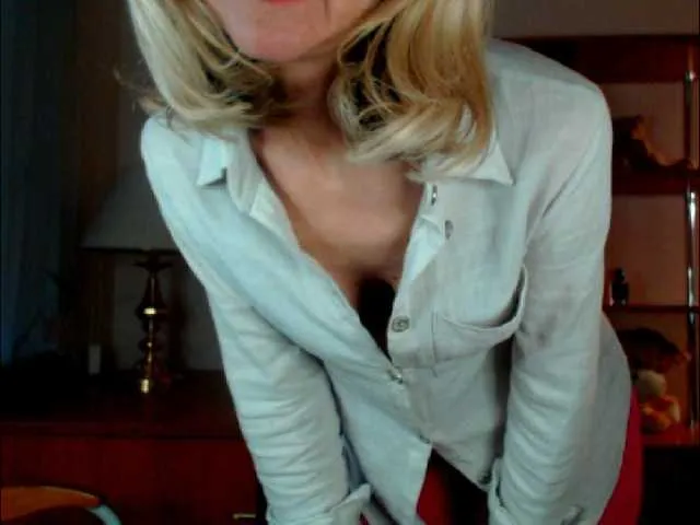 Live sex webcam photo for Tanya6547 #292242086