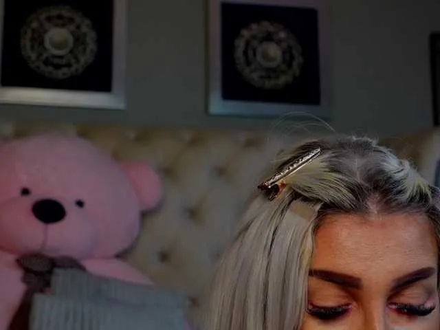 Live sex webcam photo for TanyaMonroe #290721402