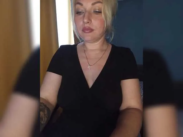 Live sex webcam photo for Tanysha-1 #291946716