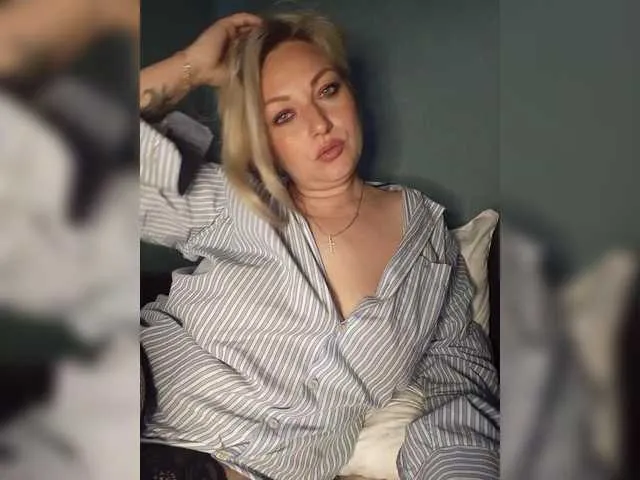 Live sex webcam photo for Tanysha-1 #291979489