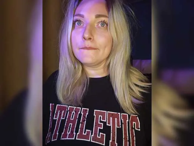 Live sex webcam photo for Tanysha-1 #292435269