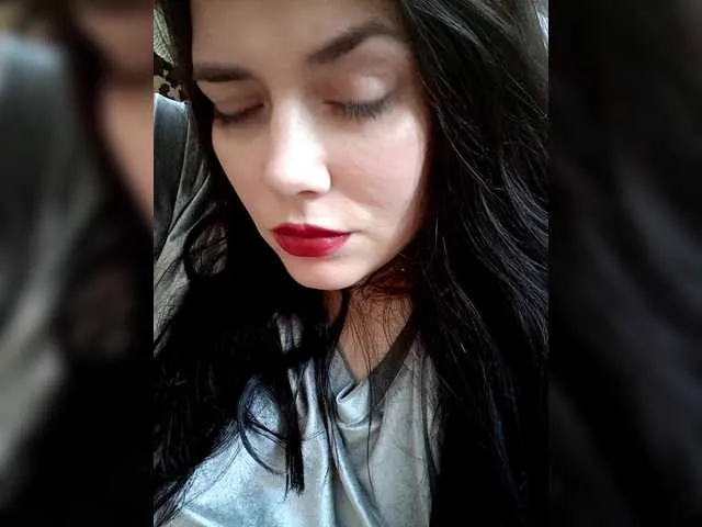 Live sex webcam photo for TaraRid #290653396