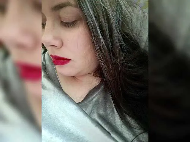 Live sex webcam photo for TaraRid #290660495