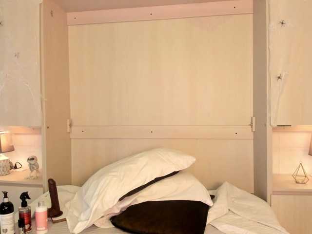 Live sex webcam photo for TaraWiilson #276422403