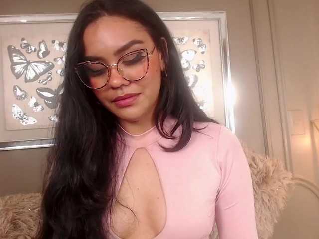 Live sex webcam photo for TashaRay #271862053