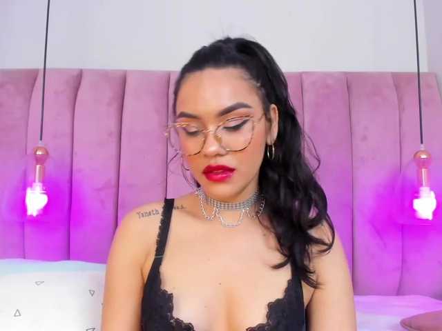 Live sex webcam photo for TashaRay #272509805