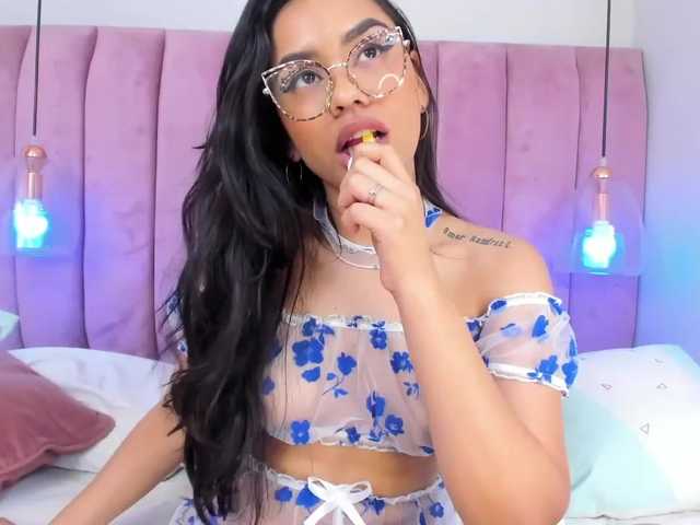 Live sex webcam photo for TashaRay #272549618