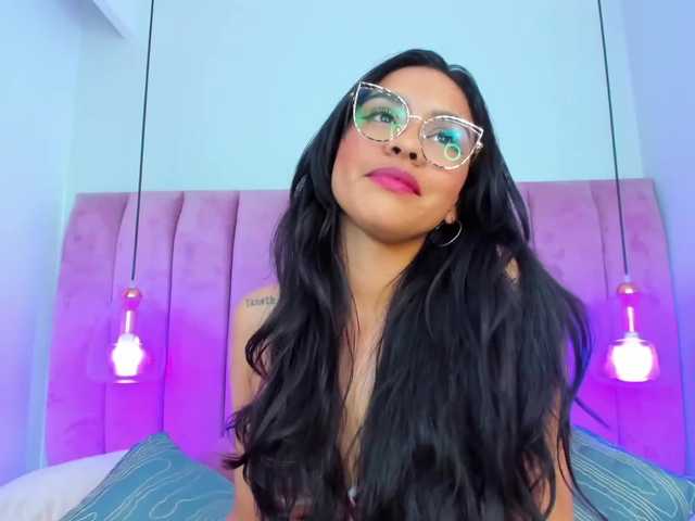 Live sex webcam photo for TashaRay #273291861