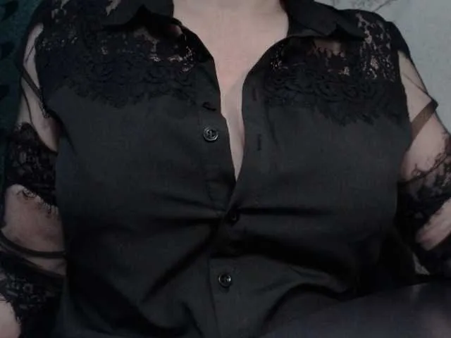 Live sex webcam photo for TashaVaoli #275543070