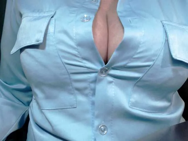 Live sex webcam photo for TashaVaoli #277815174