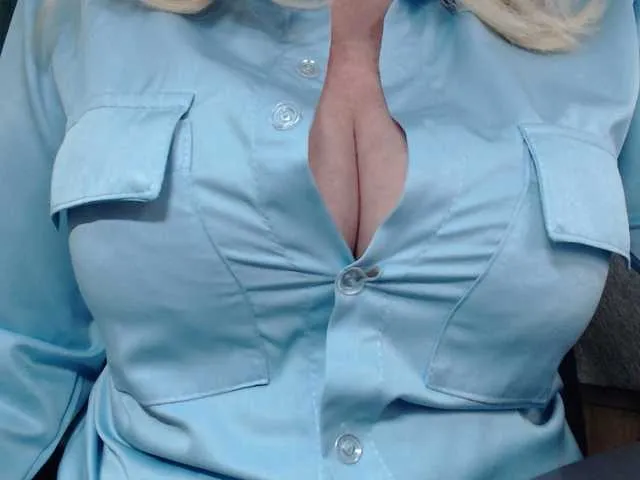 Live sex webcam photo for TashaVaoli #278163158