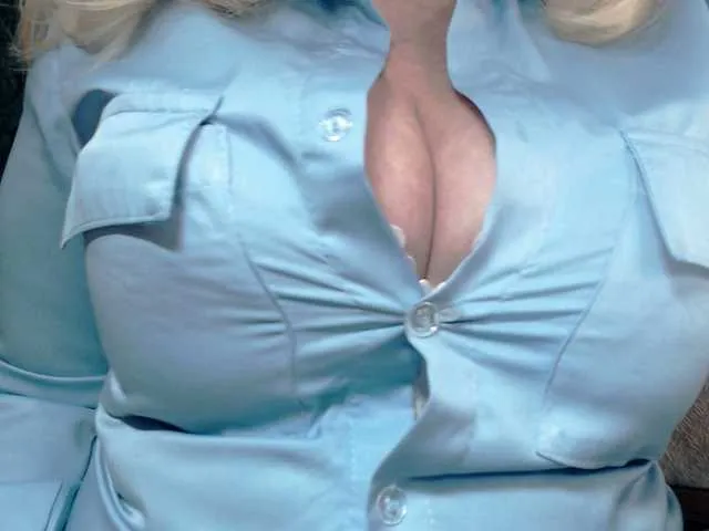 Live sex webcam photo for TashaVaoli #290397478