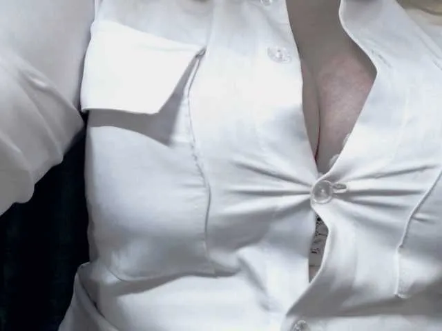 Live sex webcam photo for TashaVaoli #291055096